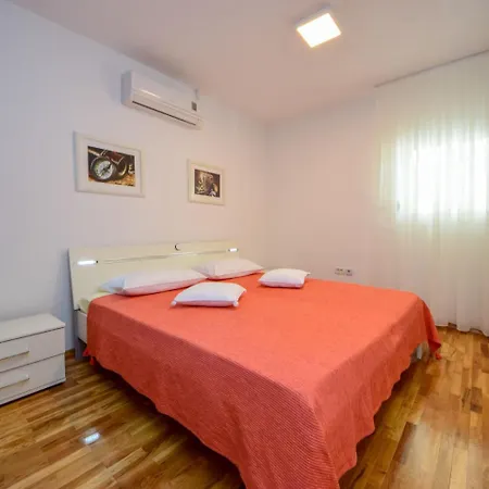 Prázdninový dům Holiday Jelaa¡ Makarská